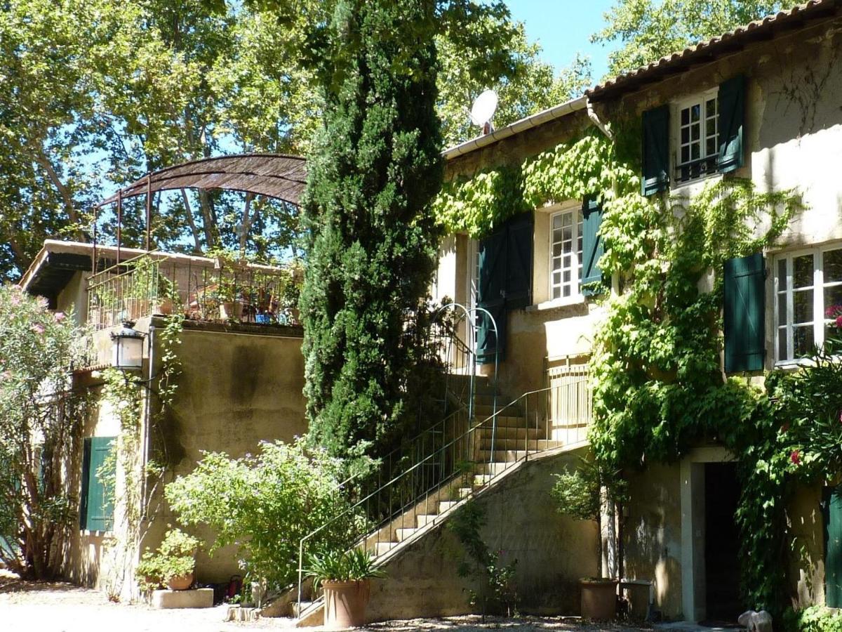 Les Gites Du Domaine De Rhodes Avignon Bagian luar foto